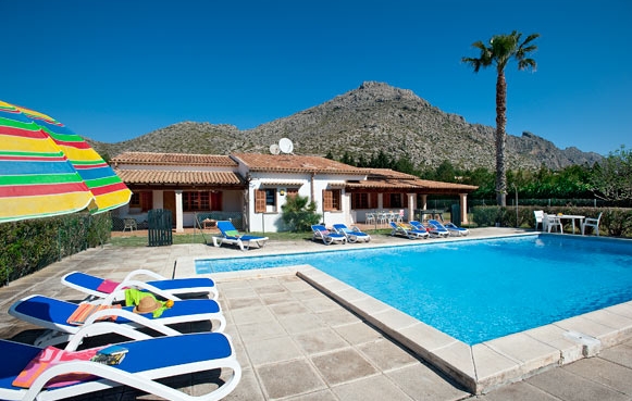 Parasol Property Rentals, Jan Dexter,swimming pool, private villa,