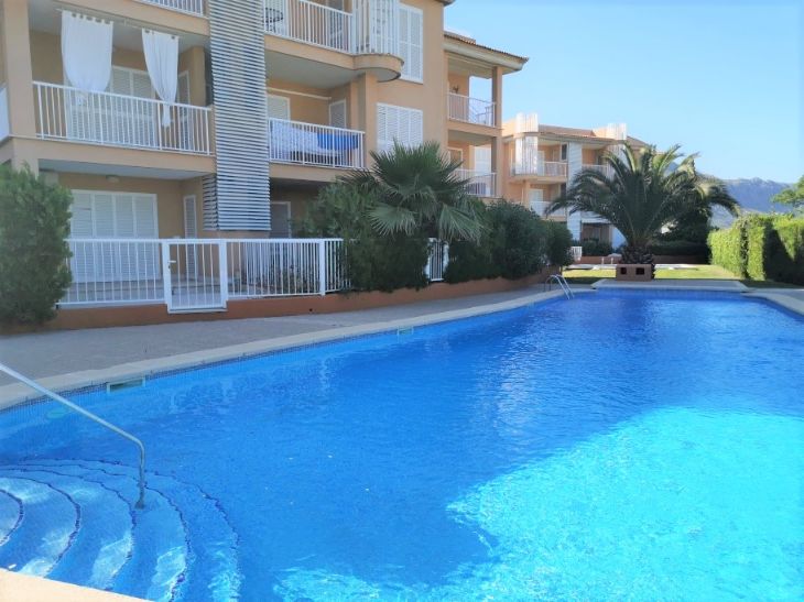 Olot Garden ground floor holiday apartment in Puerto Pollensa Mallorca with communal pools