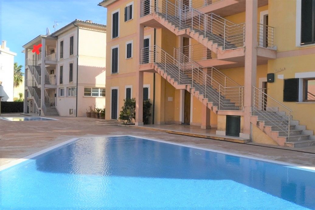 2 bedroom top floor holiday apartment with pool Puerto Pollensa