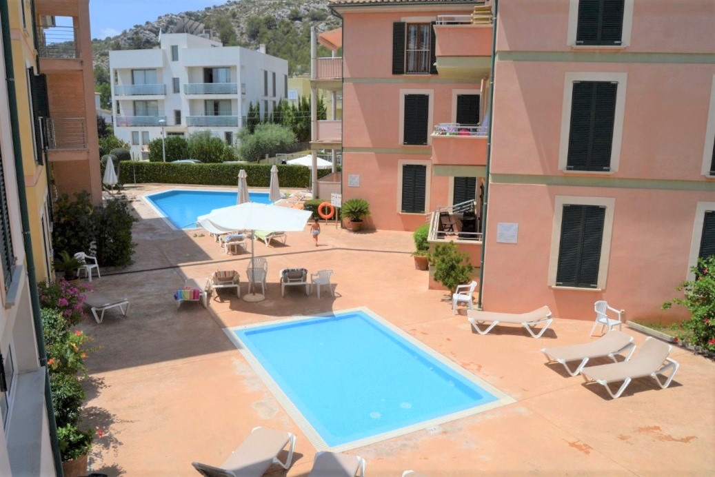 2 bedroom top floor holiday apartment with pool Puerto