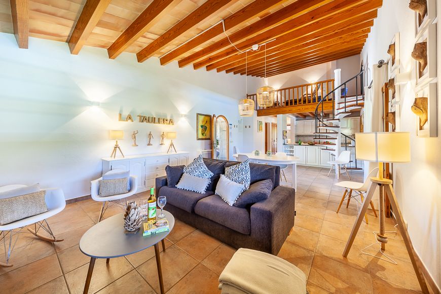 2 bedroom rural holiday rental Pollensa mallorca