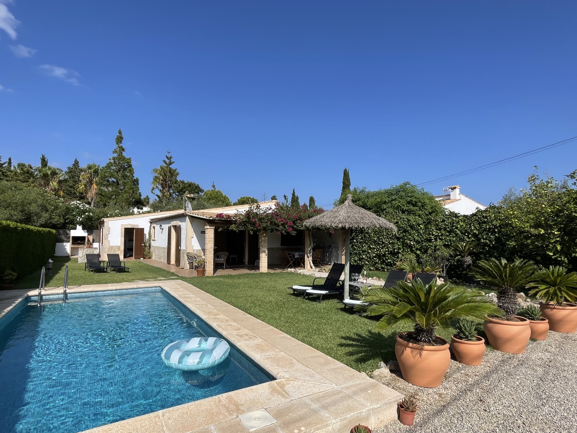 Pretty 3 bedroom holiday villa close to beach Puerto Pollensa