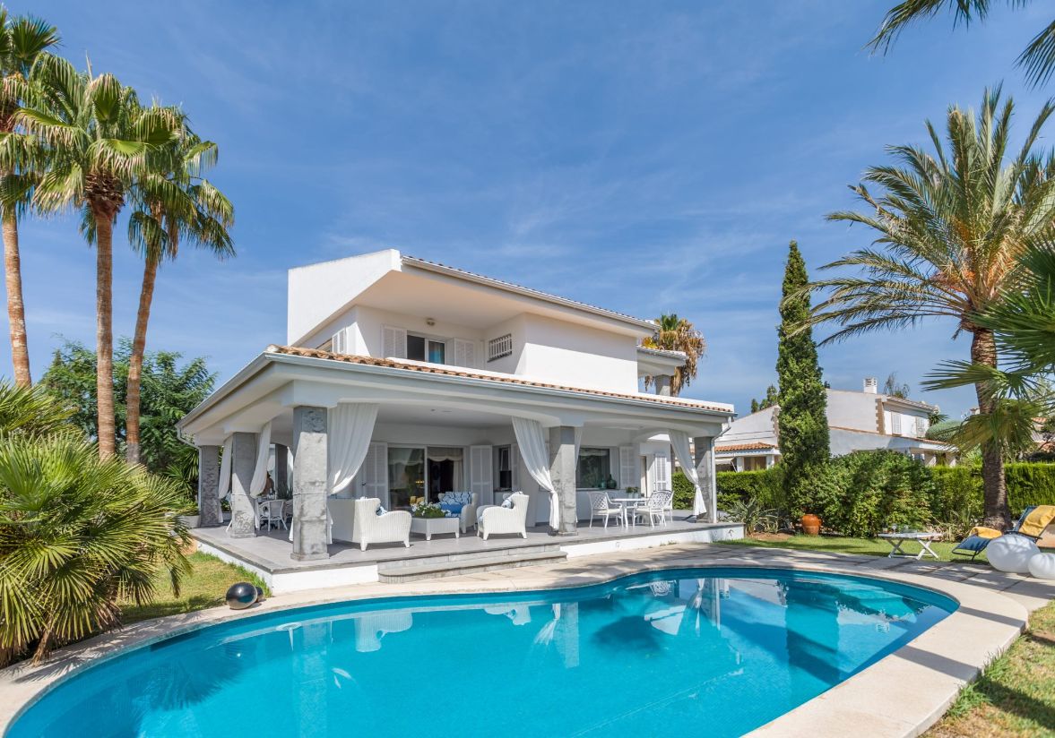Large family holiday villa close to beach Puerto Pollensa Mallorca