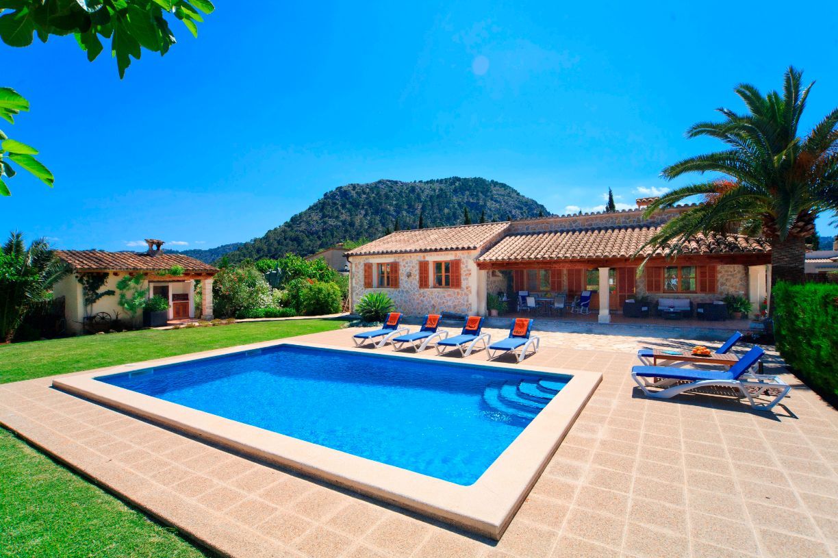 countryside cottage just 2kms from Pollensa mallorca