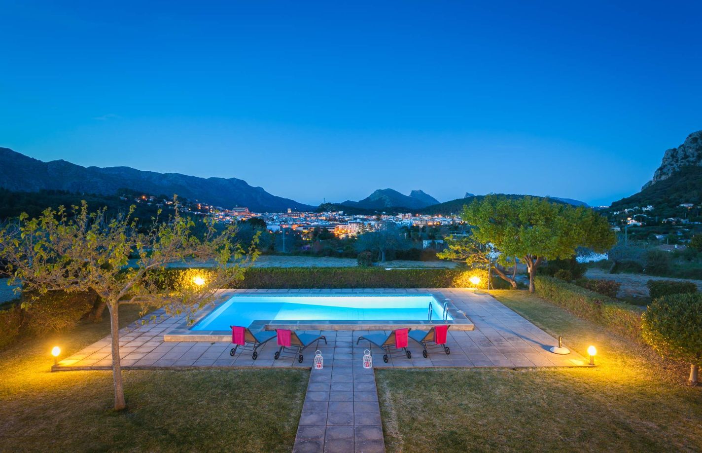 2 bedroom holiday villa overlooking Pollensa Mallorca