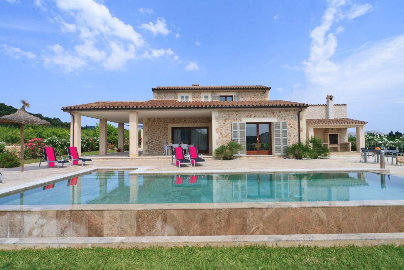 luxury modern 3 bedroom villa close to Pollensa