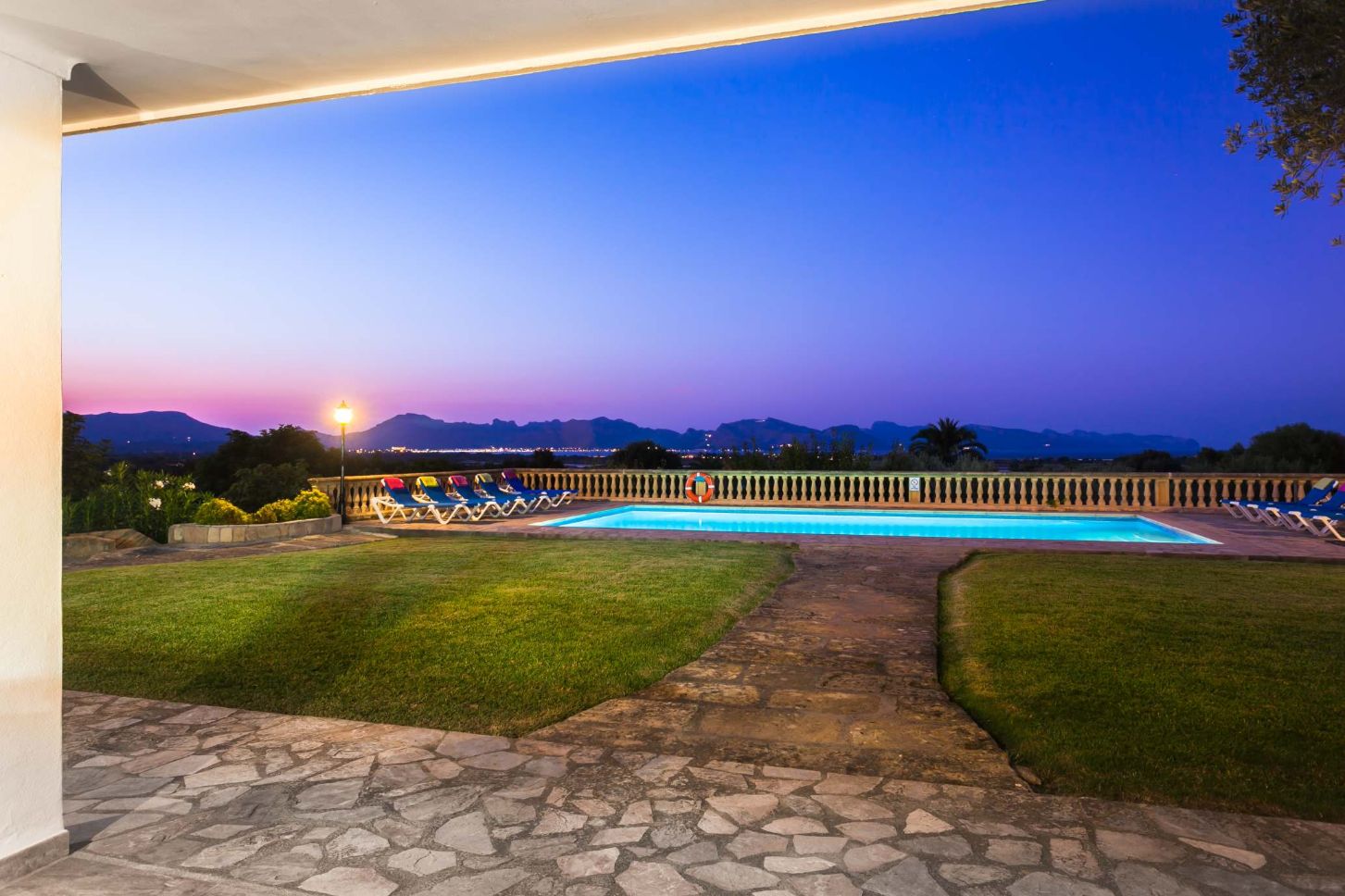 Traditional 5 bedroom holiday villa with views of Bay of Pollensa Mallorca