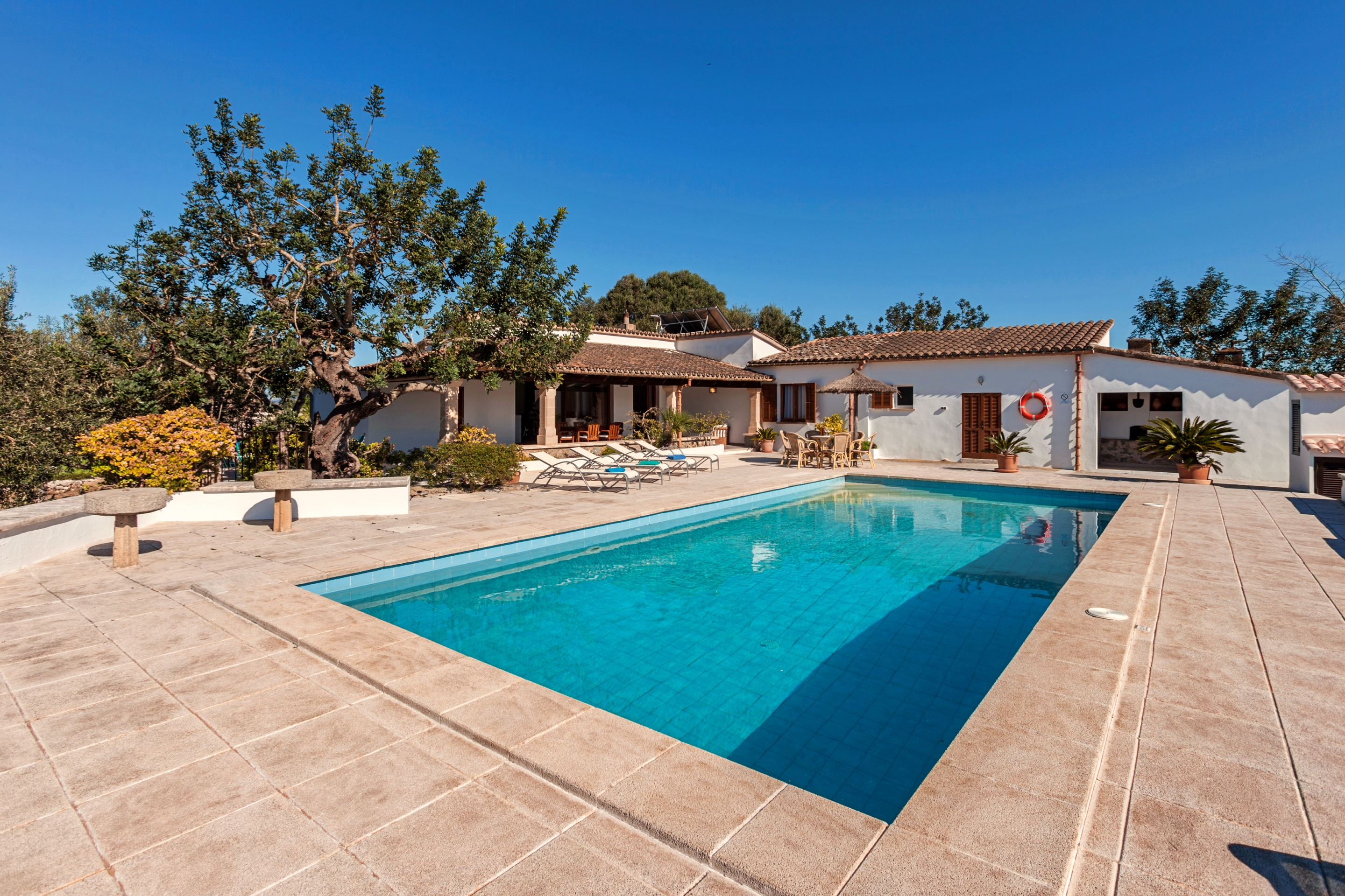 3 bedroom holiday rental with pool Pollensa Mallorca