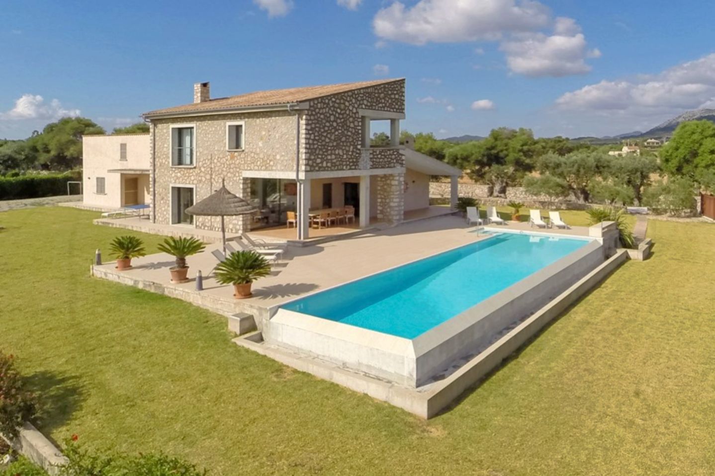 5 bedroom holiday villa in Pollensa Mallorca