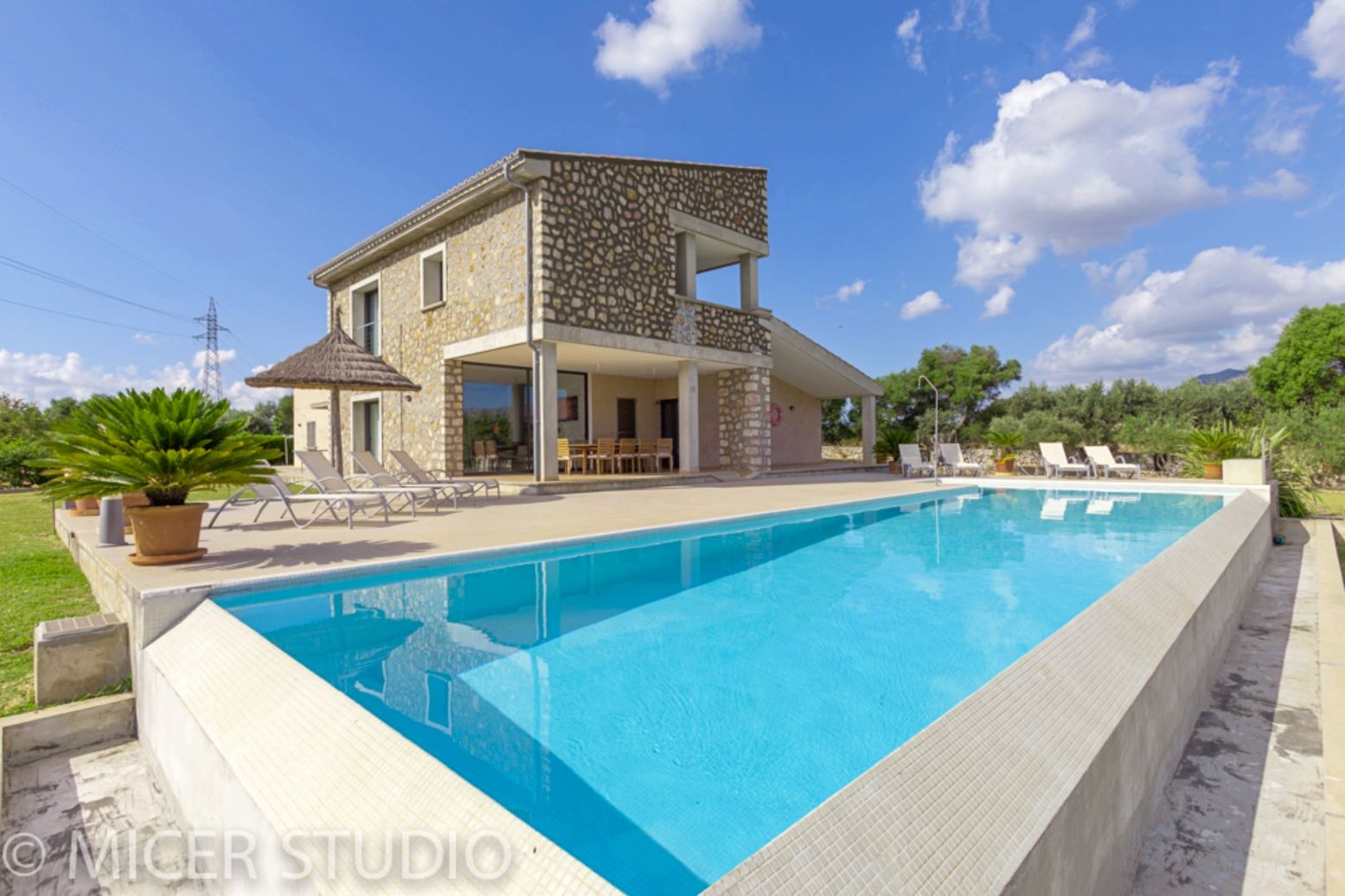 5 bedroom modern holiday villa in Pollensa Mallorca