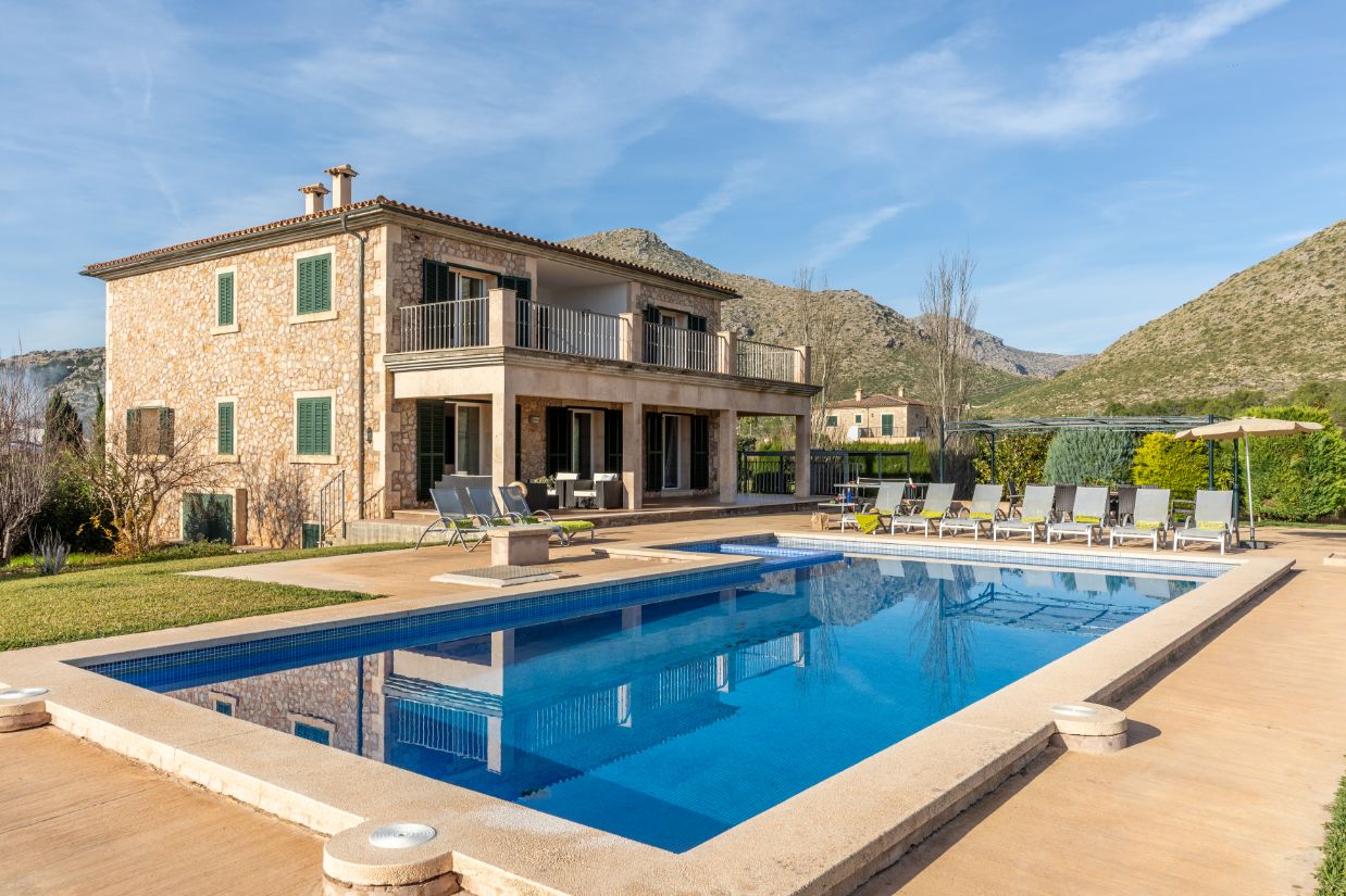 Stunning Holiday Villa Mirador Siller in Puerto Pollensa Mallorca