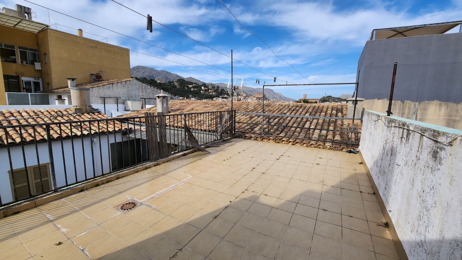 Entire building for sale to reform in Pollensa town